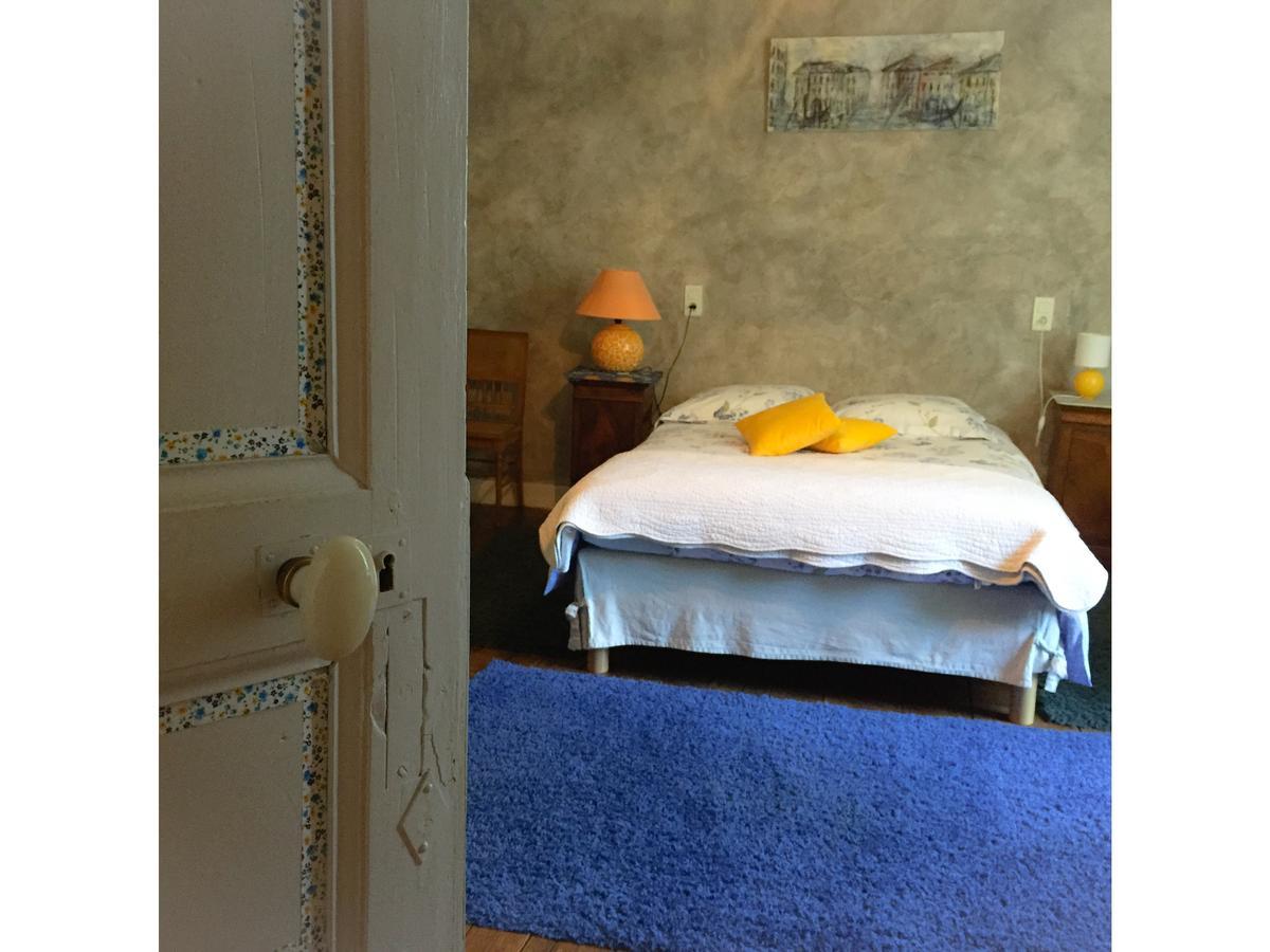 Bed and Breakfast Domaine De Puytirel Champagne-et-Fontaine Exteriér fotografie