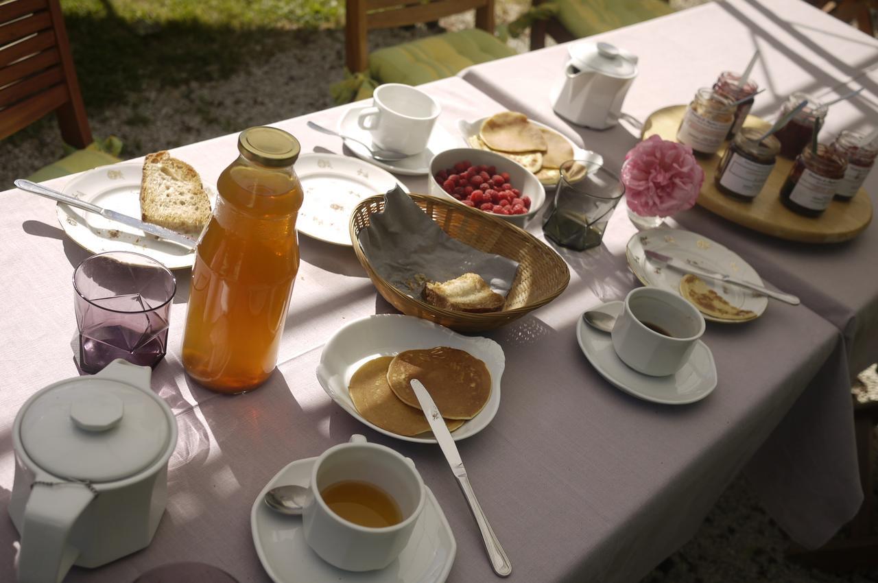 Bed and Breakfast Domaine De Puytirel Champagne-et-Fontaine Exteriér fotografie